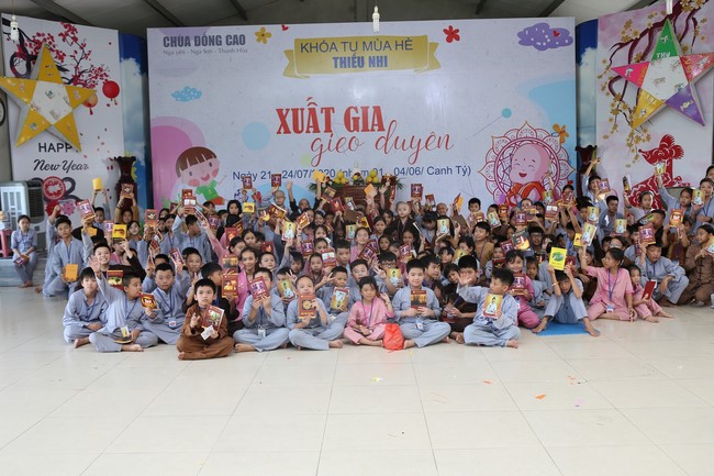 The 3rd Day of Summer Retreat for Children in Dong Cao pagoda